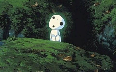 夏でも肌が白いと気持ち悪いですか？