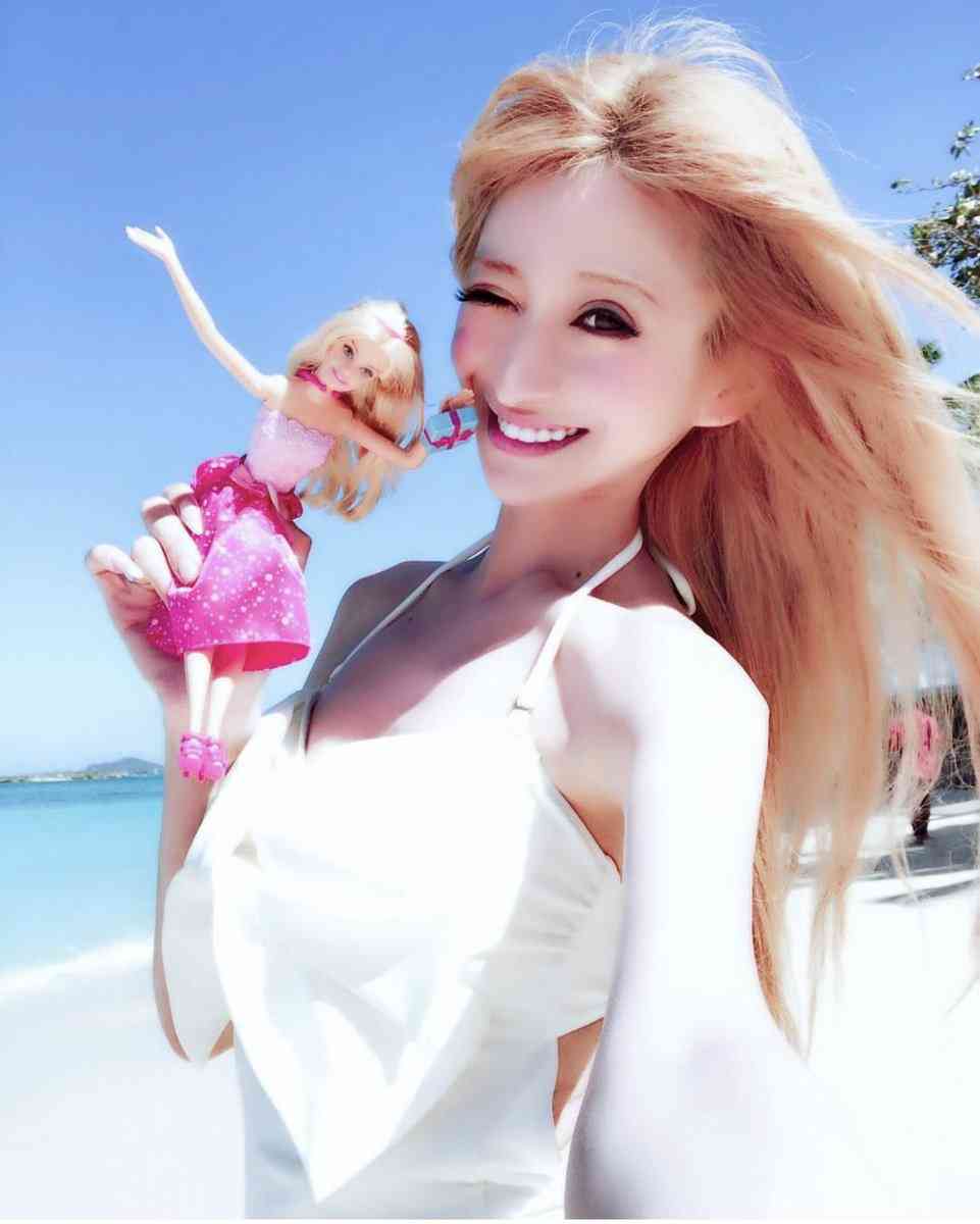 元歌舞伎町No.1キャバ嬢愛沢えみり、整形した鼻を“修正”　過去との比較に衝撃「同一人物？」「若返ってる」