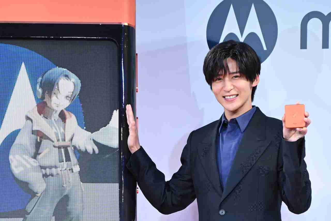 Snow Man目黒蓮がモトローラのアンバサダーに、“ミニREN”と息ぴったり「進行がうまいな！」