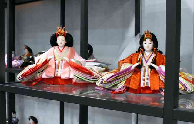 節句の祝い方に変化　従来の「男らしさ」「女らしさ」にとらわれず　「女びな同士」「男びな同士」も販売