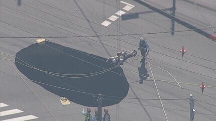 「交差点が陥没している」埼玉・八潮市の交差点で道路陥没　車両が転落　けが人1人を救出活動中