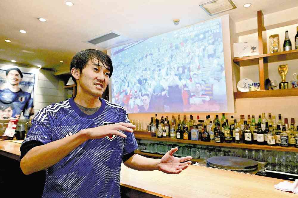 「午前4時のスペイン戦」どうする？寝不足覚悟で生中継見る・時差出勤認める会社も