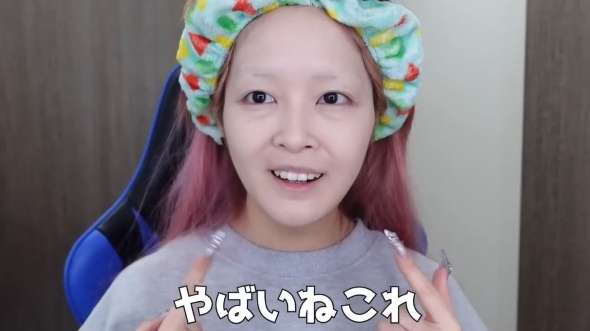 80歳祖母直伝の“昔風メイク”とトレンドメイク、同じコスメで挑戦してみたら……　まるで別人のビフォーアフターに驚愕の声続々