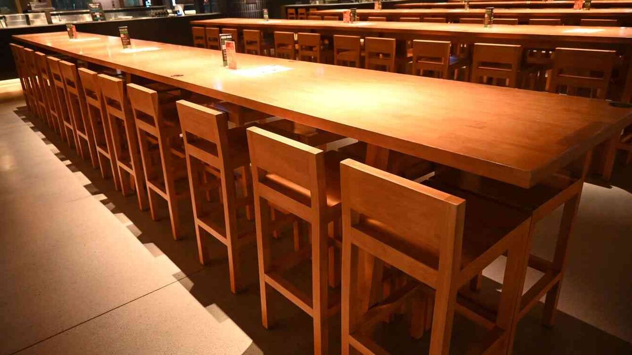 大阪駅直結なのに､日本人も外国人客も来ない…開業1年で｢廃墟フードコート｣と呼ばれたピカピカ新施設の悲劇