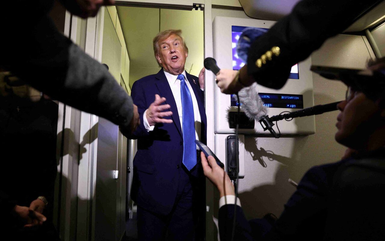 トランプ氏、イラン「無条件降伏」要求　最高指導者「今のところ」殺害せず