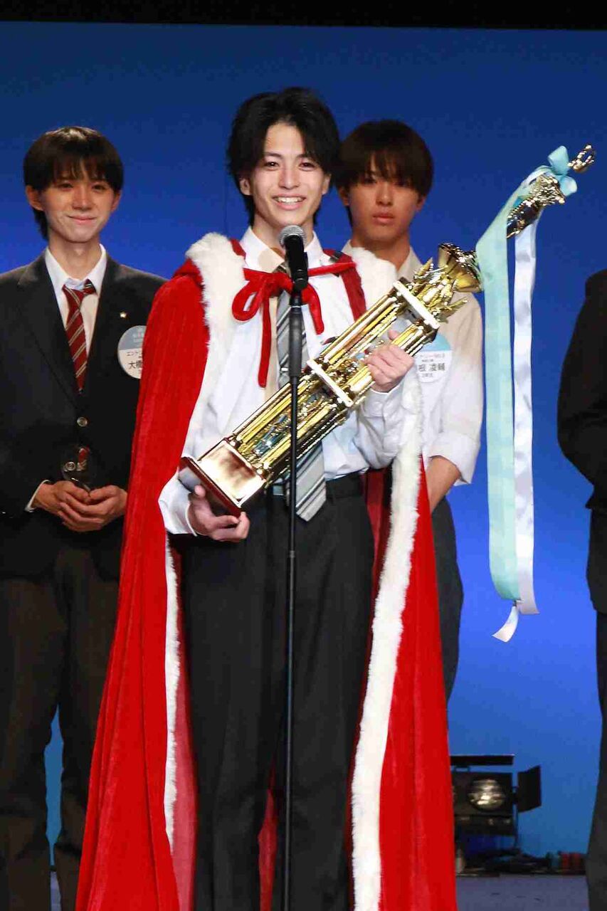 “日本一かっこいい男子高生”に兵庫県出身の17歳・楢崎悠亮さん「将来の夢は俳優。藤原竜也さんが憧れ」