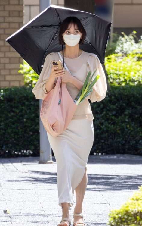 【泥沼離婚のその後】篠田麻里子、大幅収入減と“激安”な養育費の苦境　愛娘のために奮闘する日々