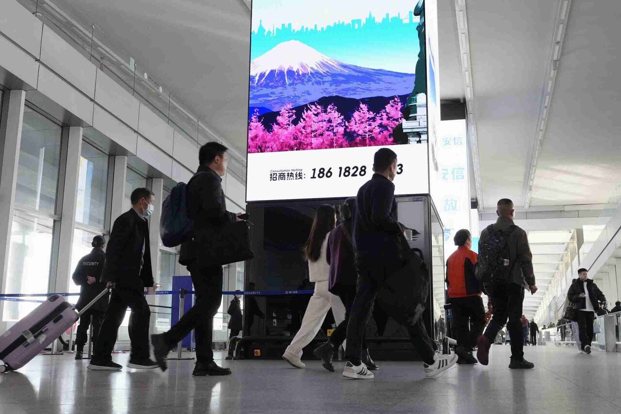 訪日中国人減少ならGDP下振れ　経済損失は2兆2千億円に　エコノミストが試算