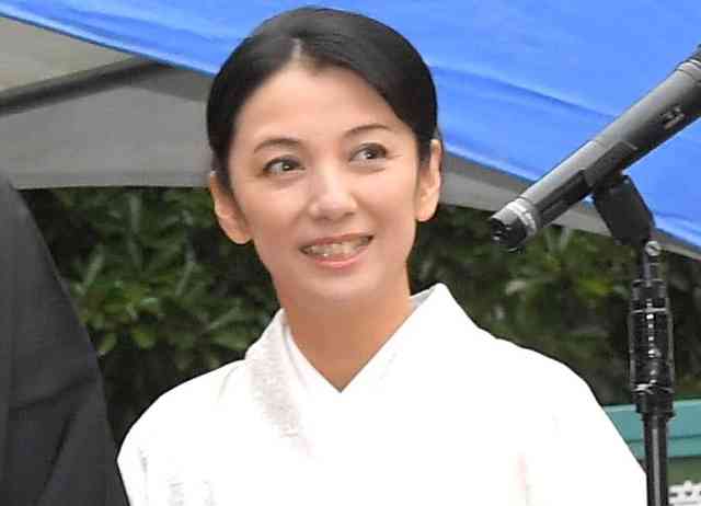 「やはり綺麗」林家三平と結婚の美人女優が特番登場でＸ沸騰　座らず延々家事「女優なのに偉すぎ」高嶋ちさ子は夫にカチン