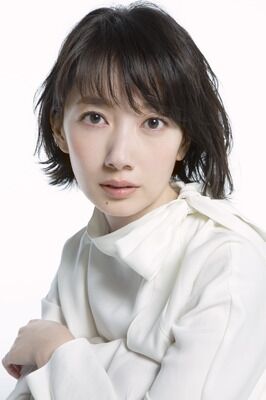 波瑠、“恋愛迷子”赤楚衛二の相談相手に「こっち向いてよ向井くん」出演