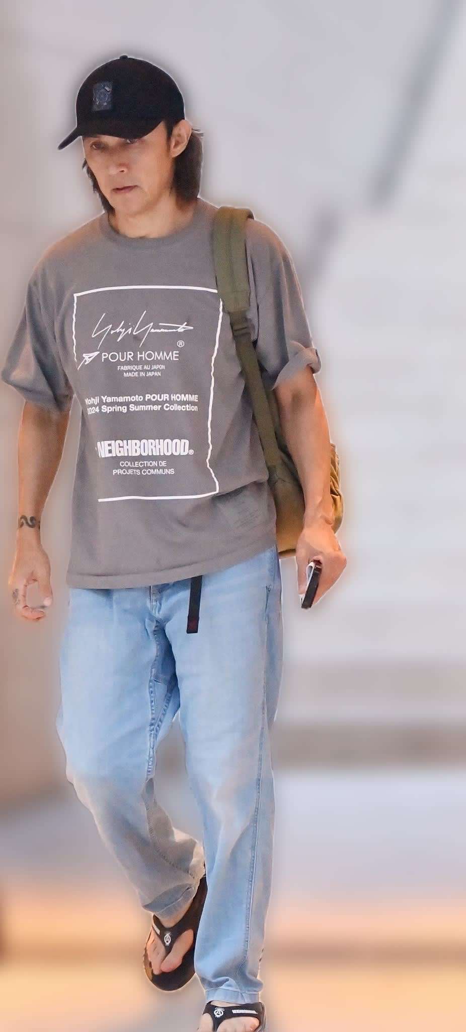 Tシャツにビーサンなのにこの色気とオーラ…『B’z』稲葉浩志「大物カリスマの超貴重な素顔」