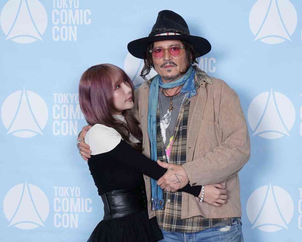 ジョニー・デップの撮影会が5時間遅れの異常事態　払い戻し案内も…ネット悲痛「何時まで待ってでもいい！撮らせて」