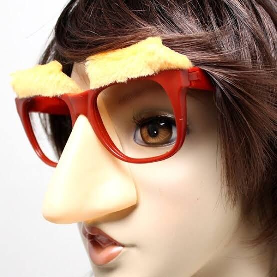 小物が似合わない ファッション アラサー女性のためのコスメ メイク 恋愛情報集めました