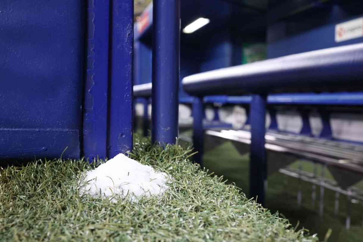 中日、 バンテリンドーム、ベンチ前に清めの塩が盛られる　反転攻勢のきっかけとなるか…