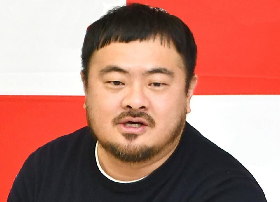 鳥羽シェフ、不倫発覚後の映画チケット販売　監督は公開に難色「恩を仇で返したくない」　予告に妻子の姿