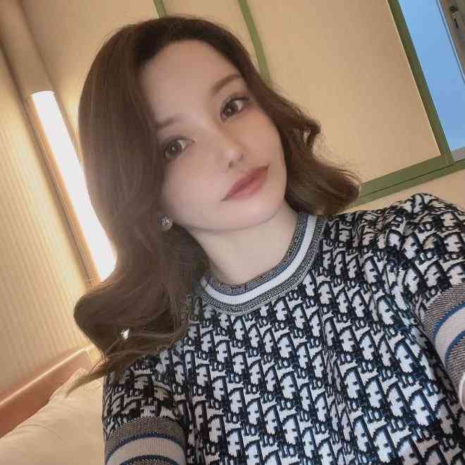 整形4度受けたYouTuber、後遺症を告白　顔の骨削り「寒い日はそこが痛んだり」