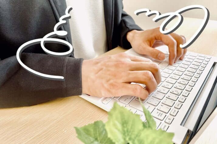 なぜ若者に嘲笑されても「おじさん構文」はなくならないのか？　中高年が「絵文字」を送らざるを得ない“切実な事情”