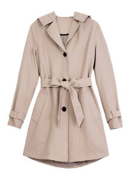 定番の黒アウターも要注意!?40代が着ると「おばさんに見える」残念なアウターって？