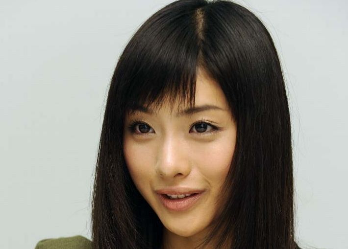 「やっぱり、変わってるよ」2児の母・石原さとみ〝最新姿〟に「努力もされてるんだろうけど…」「45歳からガクンとくるらしい」