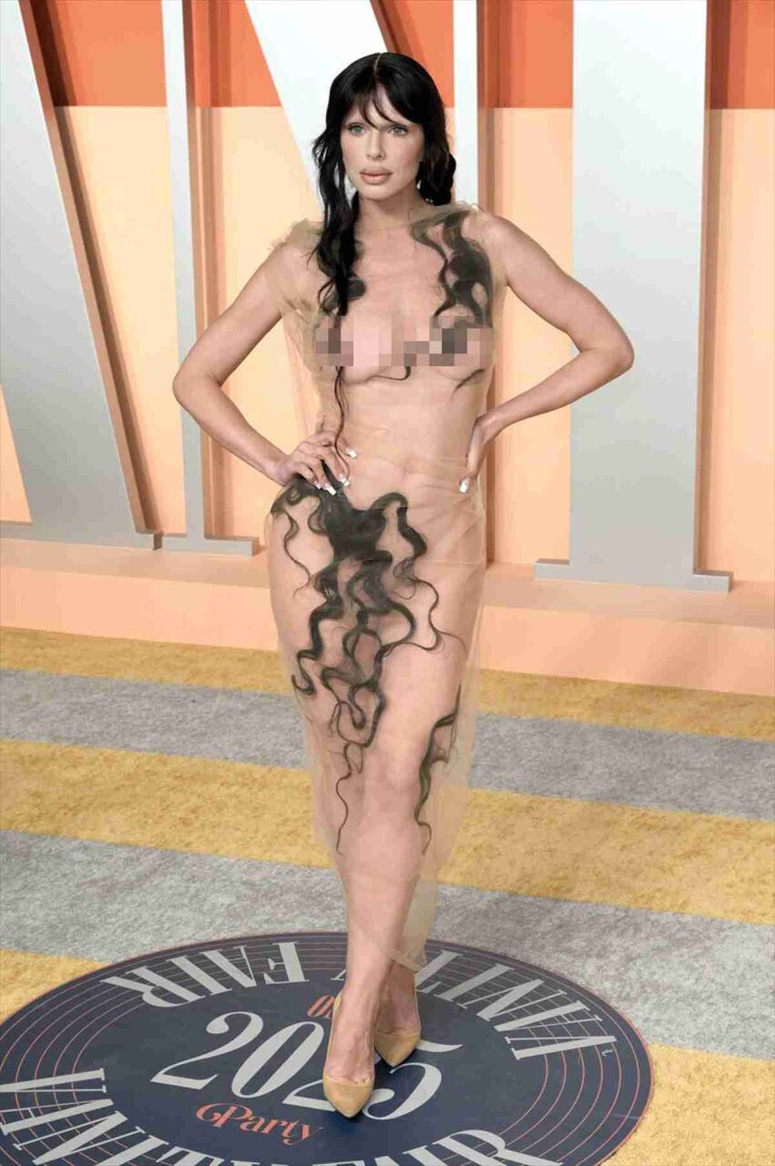 【画像】セレブの間で根強い人気！レッドカーペットを沸かせるネイキッドドレス2025