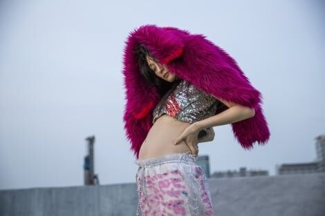 コムアイ、第1子妊娠を発表 太田光海氏とは籍を入れない予定…恋人関係のまま認知する形【コメント全文】