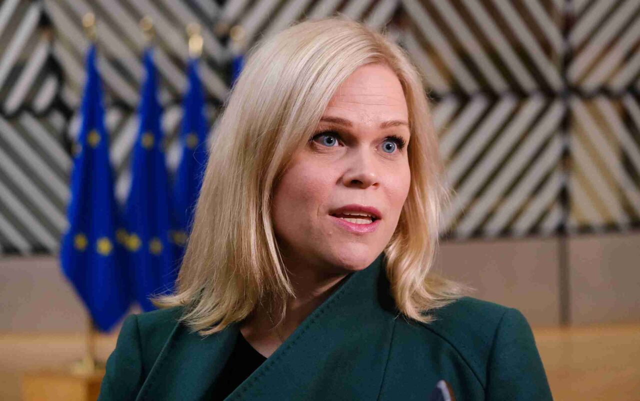 怖い、バナナが怖い。スウェーデン大臣がバナナ恐怖症で、視界にバナナが入らないよう配慮