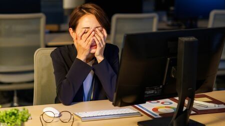 「この年齢なので、私の年収より低くて構いません」　年収900万40代美人の「婚活市場価値」切ない現実　それでも「結婚をつかんだ」女性に共通することは？