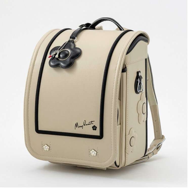 「これ小学生が使うの!?」ランドセル・裁縫バッグ・上履きまでも超進化… デザインに込められた本当の意図と狙いとは