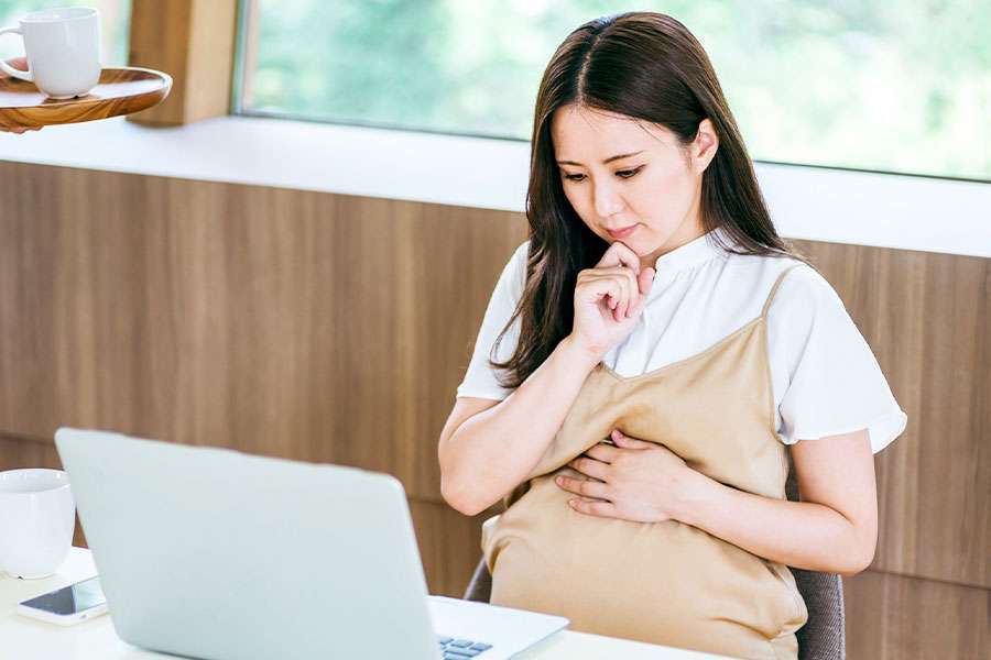 「『妊娠休』がないのって謎じゃない？」働く妊婦の悲痛な本音　現行の休暇制度に提言「有休取れば？」に疑問も