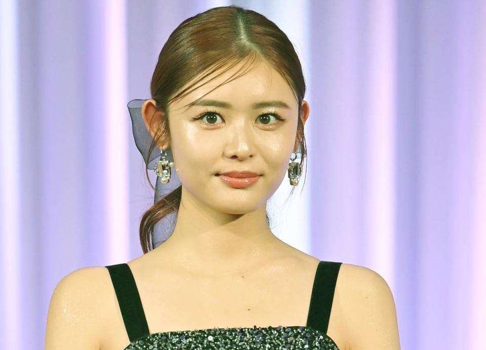 古畑星夏　LAディズニーでの服が話題　ハイレグカットの裾出しに興味津々「次のトレンドなの？」「違う気がする」