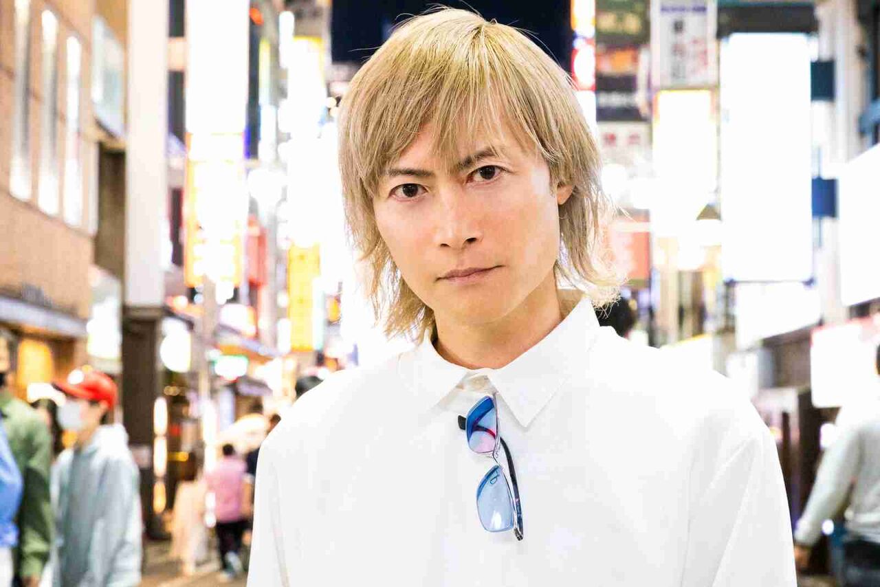 「結婚相談所に登録してしまいました（笑）」元ナンバーワンホストの頼朝が51歳で感じた孤独。「今の子たちってみんな刹那的」社会問題化している令和ホストと客に物申す