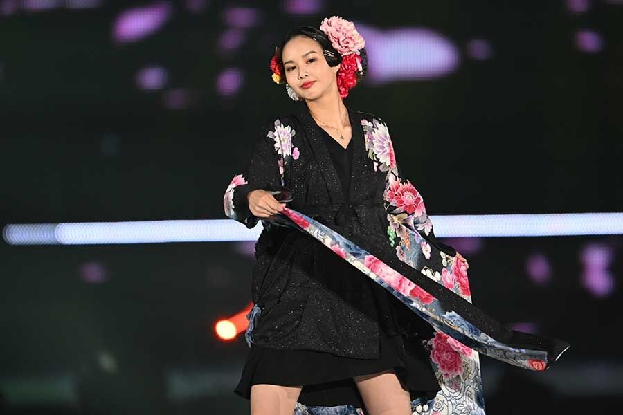【GirlsAward】元貴乃花親方の次女・白河れい　女優業へ意欲「ジュリア・ロバーツさんとご一緒してみたい」