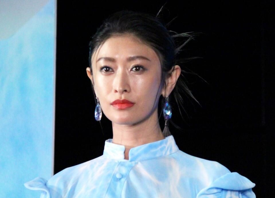 山田優「美味しすぎて1カ月に20袋注文　買えなくなったら困る」TVで紹介渋った煎餅　懸念通りの事態に　HPに無情表示