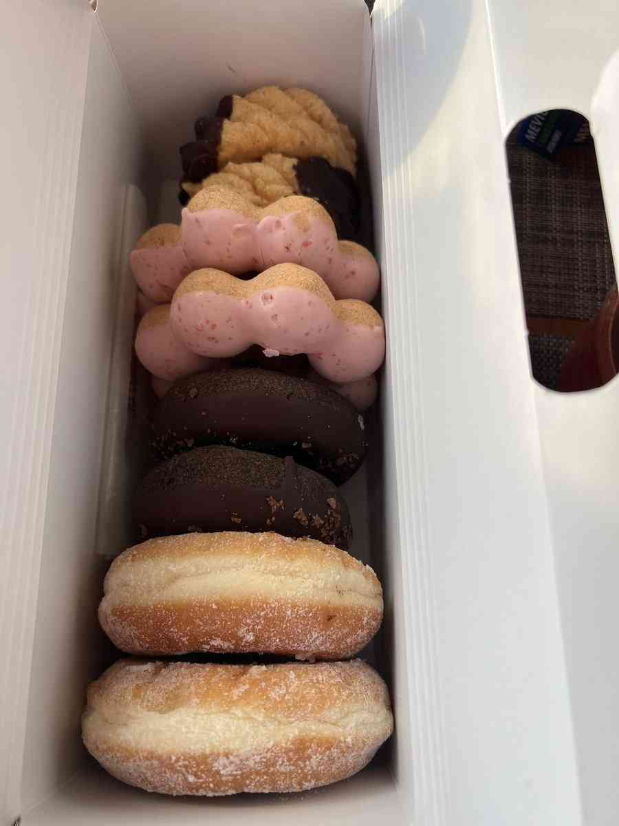 ミスド一部店舗に「自分で袋詰め」システム　「難しい」「楽しい」など反応さまざま　導入の意図は