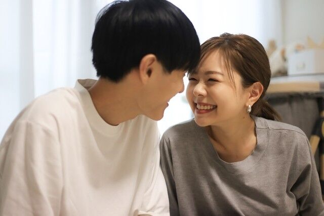 デート費用「おごられたい」女性は24%、４割が「割り勘」希望　結婚したい年齢上限は「30歳」が最多