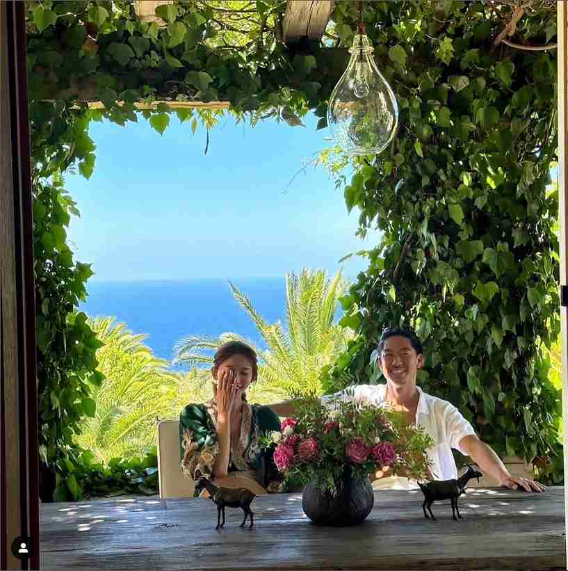 リン・チーリン　夫・EXILE AKIRAと久しぶりの2ショット披露！ファン「映画や絵画のよう」の声