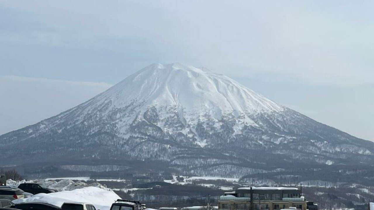 羊蹄山でバックカントリースキーをしていた35歳男性死亡　雪崩に巻き込まれたか　北海道