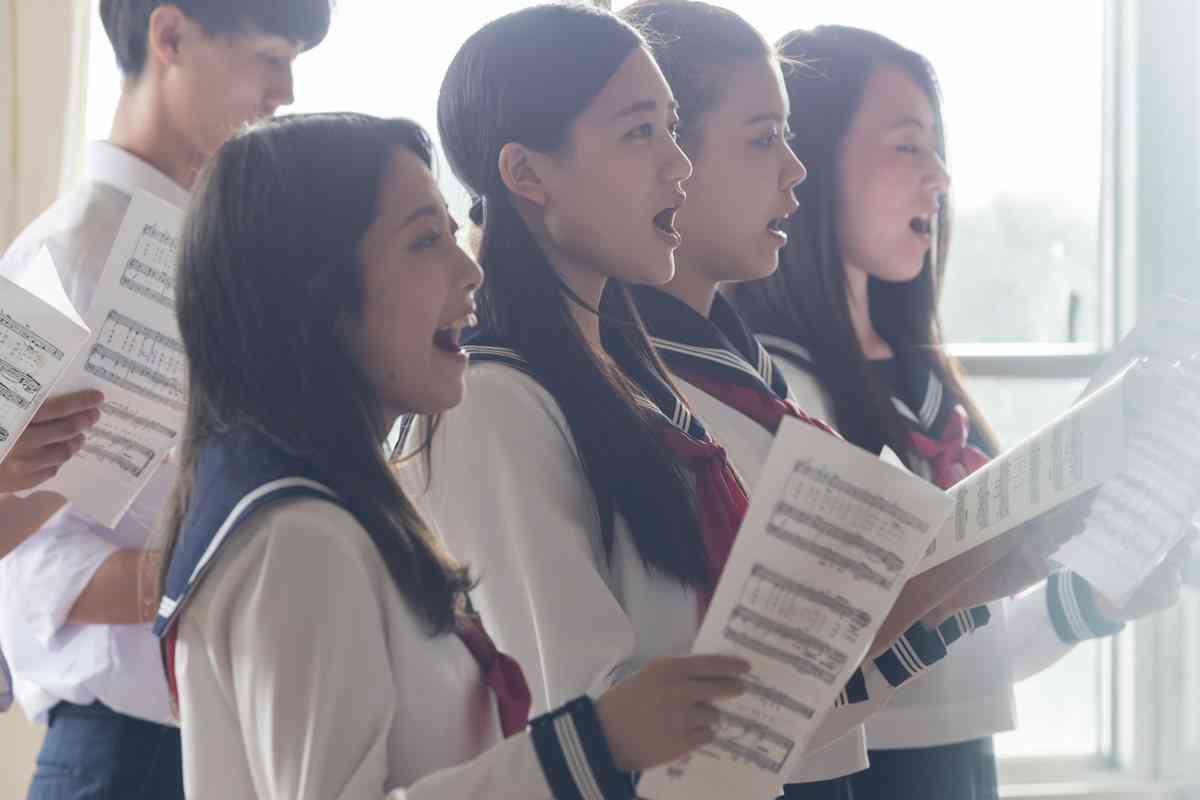 “音楽の授業の苦手意識”はどこから生まれるのか？当事者たちの述懐　「みんなの前で公開処刑」「真面目に歌うとからかわれる」…でも「当時の音楽の先生に謝りたい」