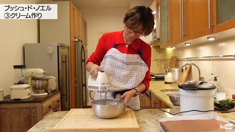 杏、パリ移住後初のクリスマス料理がビストロ級　ファンからは「センスの良さに惚れ惚れ」「お皿のチョイスも完璧」