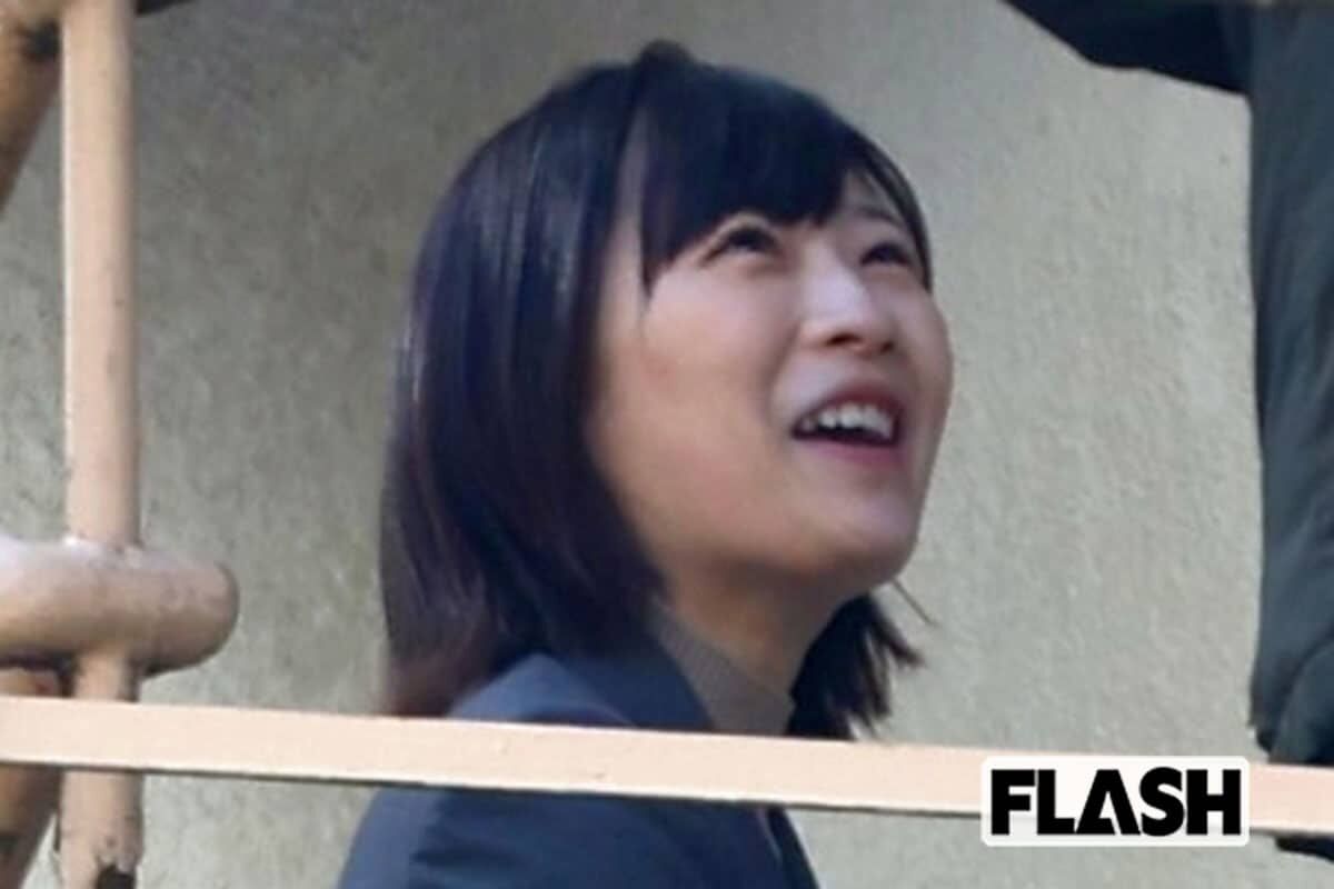 伊藤沙莉、お揃いコーデで「ラブラブ腕組み」デート…朝ドラも決まった売れっ子女優の “献身愛”