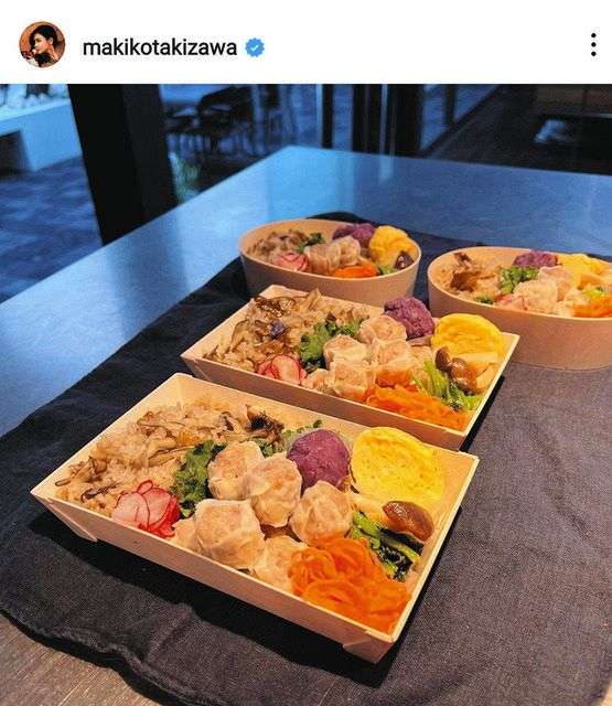 滝沢眞規子、まだ外が薄暗い早朝に完璧な弁当4個を手作り「品数が多すぎ」…家事も仕事も完璧な姿に反響