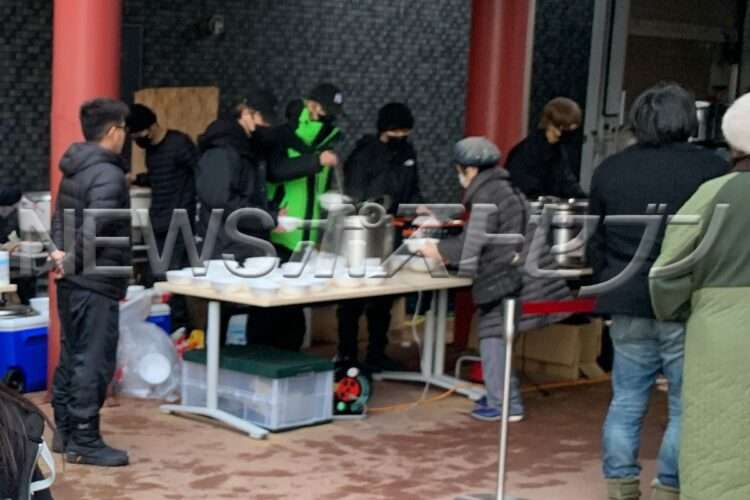 ヒロミとタッキー軍団の炊き出しに涙「神宮寺勇太はお年寄りのためにお餅を細かく…」避難所の中学校教員が明かす