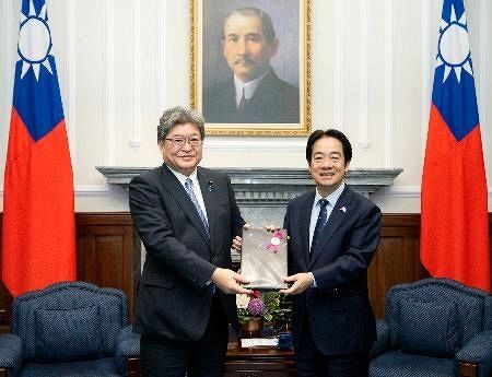 台湾総統と自民・萩生田氏が会談　協力強化一致、中国は訪問に抗議