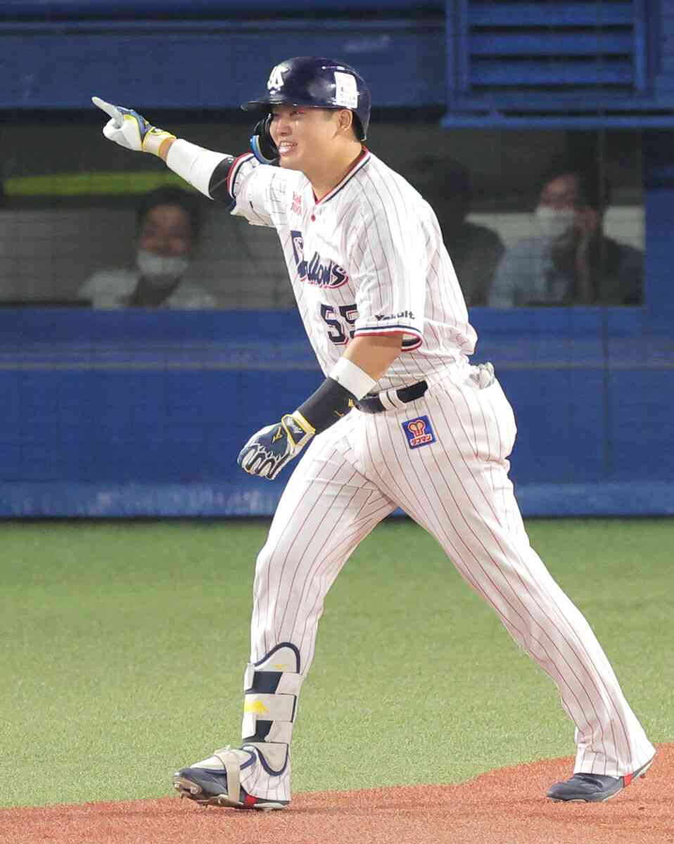 ヤクルト・村上、ついに出た日本選手最多56号！生みの苦しみ乗り越え、最終戦で14試合ぶり一発