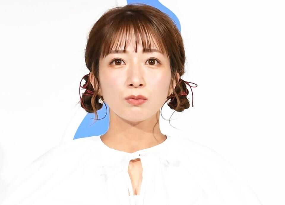 辻希美の16歳長女が顔出しTikTokデビュー　赤リップ、茶髪、デコネイル…ギャル感満載「＃高二」