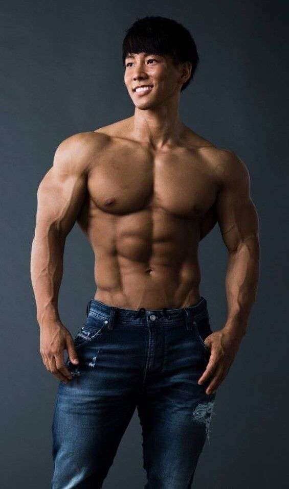 とにかく筋肉質な男性が好き！