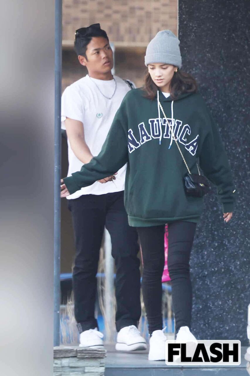 中日・根尾昂、モデル彼女と「マセラティ」ドライブデートを目撃！　背水の陣を支える“半同棲”合鍵愛