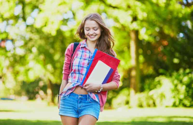 フランス人が18歳以上の子どもには「金銭的援助」をしない理由