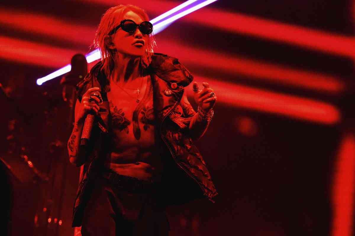 「入れ過ぎ残念」「脱がないで」　『L’Arc～en～Ciel』hydeのがっつりタトゥー姿がやっぱり賛否…根強い拒否反応
