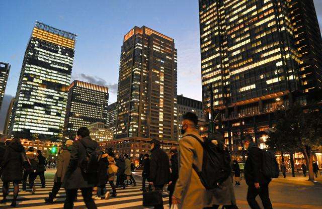 メンタル不調増加、膨らむ傷病手当金　5年で1.6倍、健康保険から